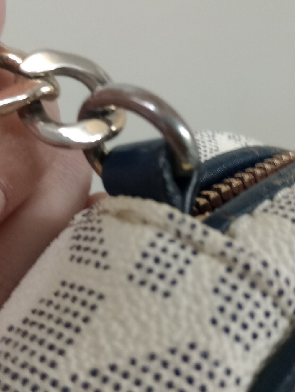 Michael Kors Cream and Gray Signature Crossbody - Picture 11 of 12